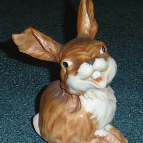 Kaiser W. Germany Porcelain Brown Laughing Bunny # 554 - CUTE CHRISTMAS GIFT! - Picture 2 of 9